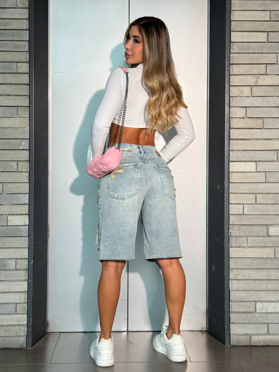 6208 - Bermuda Denim Destroyed